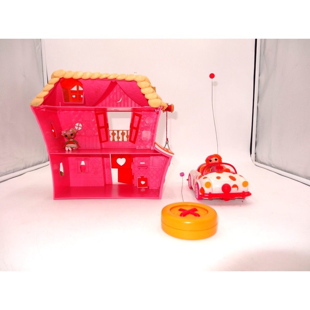 Lalaloopsy Mini Sew Sweet Playhouse Dollhouse and RC Car with Remote and 2 Dolls